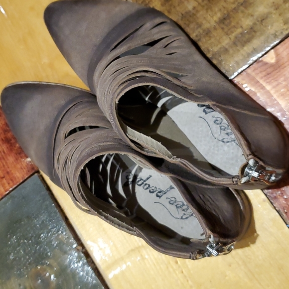 Free People Shoes - Picture 2 of 5